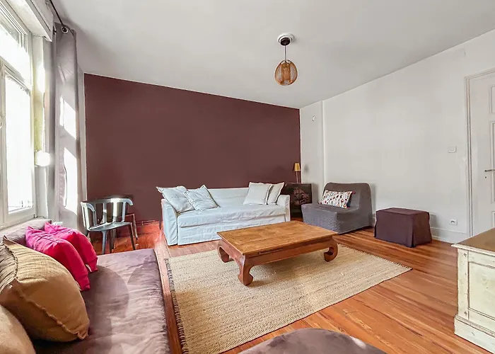 Lumineux & Elegant Centre Apartamento